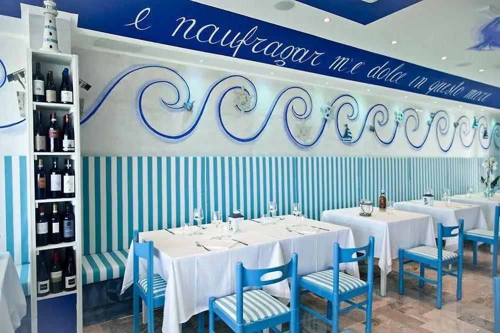 Marina Beach Suite Hotel Rimini 3*,  Italia