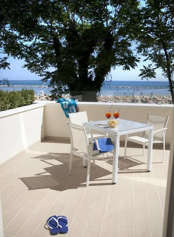 Marina Beach Suite Hotel Rímini
